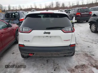 2019 Jeep Cherokee Trailhawk Elite with VIN 1C4PJMBX0KD362287, listed as a IAAI auction lot 41656425 with 87,641 mi miles. Bid and sale history available at carsss.com. Image 16.