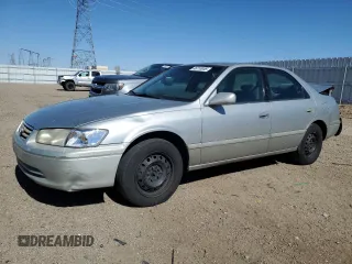 2001 Toyota Camry CE z VIN 4T1BG22KX1U793506, wystawiony jako Copart lot #46318955 z przebiegiem 189 091 mil mil oraz Szkoda całkowita • Salvage title. Historia ofert i sprzedaży dostępna na DreamBid. Obrazek 1.