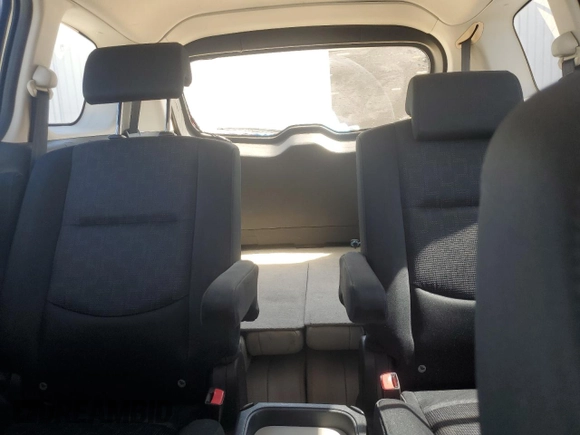 2008 Mazda 5 Grand Touring with VIN JM1CR293480302110, listed as a Copart auction lot 55699365 with 77,079 mi miles and Salvage title. Bid and sale history available at DreamBid. Image 10.