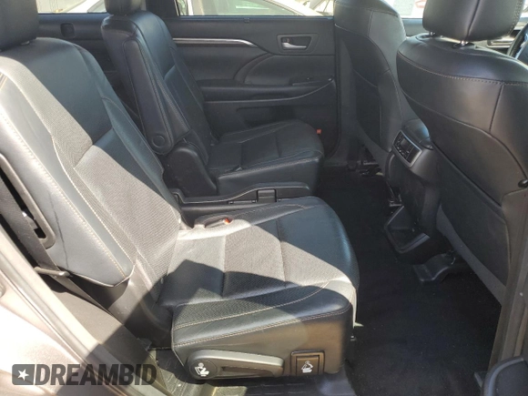 2016 Toyota Highlander Limited with VIN 5TDDCRFH0GS018466, listed as a Copart auction lot 55974825 with 136,099 mi miles and Salvage title. Bid and sale history available at DreamBid. Image 11.