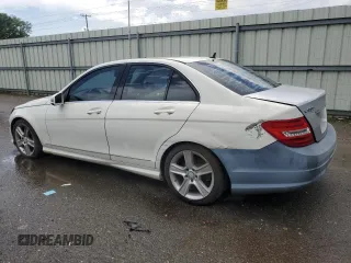 2011 Mercedes-Benz C 300 Sport с VIN WDDGF5EB5BR136844, выставлен на аукционе Copart как лот 63857685 с пробегом Не указан миль и Чистый • Clean title. История ставок и продаж доступна на DreamBid. Изображение 2.