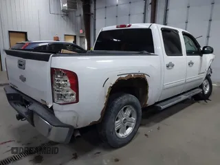 2009 Chevrolet Silverado 1500 LT with VIN 3GCEK23MX9G276690, listed as a IAAI auction lot 41566596 with 184,383 mi miles and . Bid and sale history available at DreamBid. Image 4.