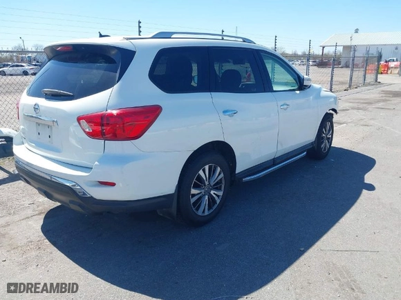 2017 Nissan Pathfinder S with VIN 5N1DR2MN0HC643429, listed as a IAAI auction lot 41699208 with 157,364 mi miles. Bid and sale history available at carsss.com. Image 4.