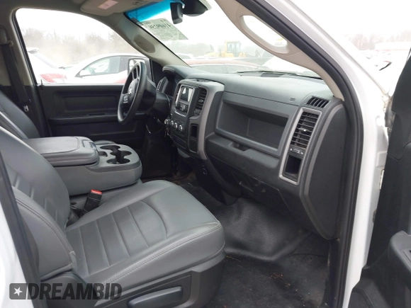 2019 Ram 1500 Classic Tradesman with VIN 1C6RR6FG1KS540606, listed as a IAAI auction lot 41609259 with 121,388 mi miles. Bid and sale history available at carsss.com. Image 5.