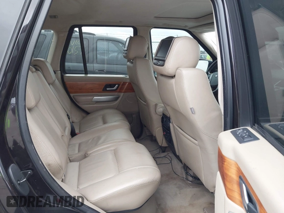 2009 Land Rover Range Rover Sport SC with VIN SALSH23419A203927, listed as a IAAI auction lot 41949748 with 165,684 mi miles and . Bid and sale history available at DreamBid. Image 8.