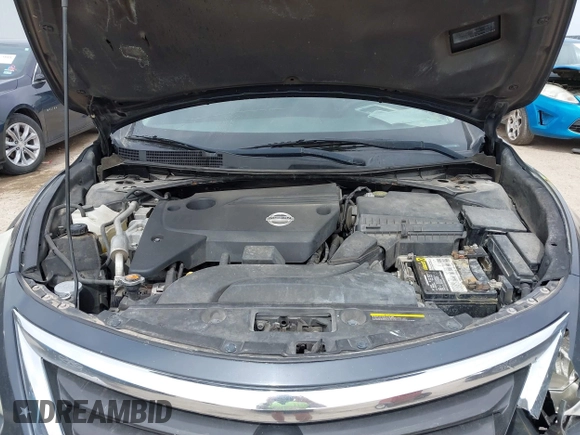 2013 Nissan Altima 2.5 S with VIN 1N4AL3AP5DN416696, listed as a IAAI auction lot 41786541 with 228,482 mi miles and . Bid and sale history available at carsss.com. Image 10.