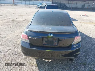 2010 Honda Accord EX-L z VIN 1HGCP2F81AA079337, wystawiony jako IAAI lot #41645216 z przebiegiem 212 611 mil mil oraz . Historia ofert i sprzedaży dostępna na DreamBid. Obrazek 17.