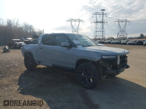 2025 Rivian R1T Adventure z VIN 7FCTGBAAXSN035740, wystawiony jako IAAI lot #41728515 z przebiegiem 3 773 mil mil oraz . Historia ofert i sprzedaży dostępna na DreamBid. Obrazek 17.
