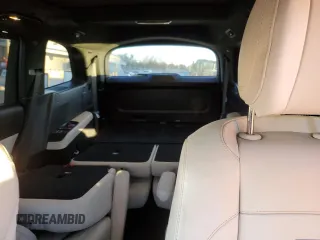 2021 Mercedes-Benz GLS with VIN 4JGFF8KE8MA564233, listed as a Copart auction lot 84046044 with 22,934 mi miles and Salvage Title. Bid and sale history available at carsss.com. Image 10.