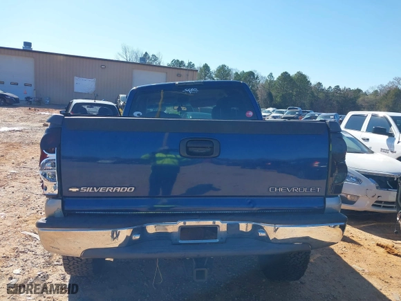 2000 Chevrolet Silverado 1500 LS with VIN 2GCEK19TXY1220801, listed as a IAAI auction lot 41812144 with 206,128 mi miles. Bid and sale history available at carsss.com. Image 16.