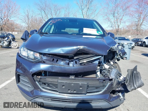 2018 Chevrolet Trax LS with VIN 3GNCJNSB6JL322725, listed as a IAAI auction lot 41890983 with 80,358 mi miles and . Bid and sale history available at carsss.com. Image 12.