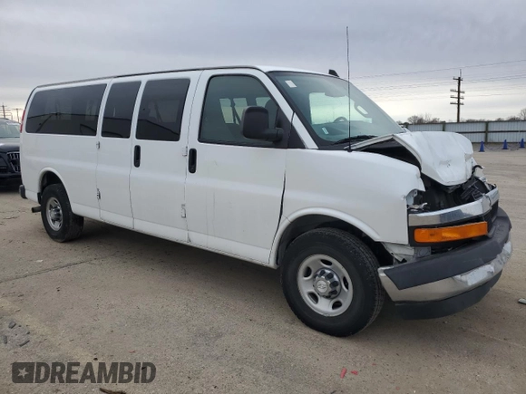 2017 Chevrolet Express Passenger LT z VIN 1GAZGPFG5H1340095, wystawiony jako Copart lot #44379845 z przebiegiem 154 620 mil mil oraz Szkoda całkowita • Salvage title. Historia ofert i sprzedaży dostępna na DreamBid. Obrazek 4.
