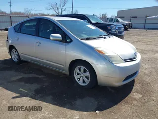 2005 Toyota Prius with VIN JTDKB20U153124639, listed as a IAAI auction lot 41696769 with 245,061 mi miles. Bid and sale history available at carsss.com. Image 1.