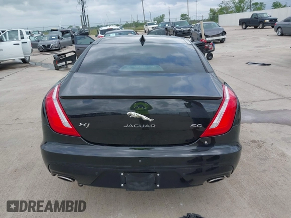 2019 Jaguar XJ z VIN SAJWA1CEXKMW22140, wystawiony jako IAAI lot #42113507 z przebiegiem 24 207 mil mil oraz . Historia ofert i sprzedaży dostępna na DreamBid. Obrazek 16.