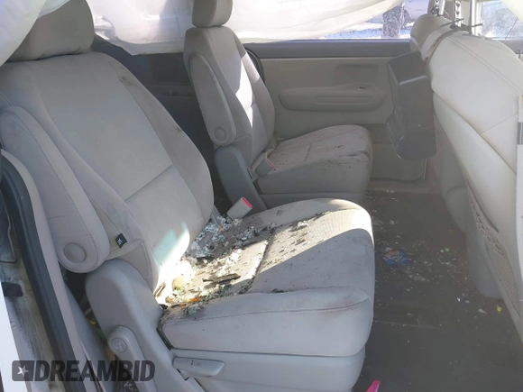 2015 Kia Sedona L with VIN KNDMA5C15F6031279, listed as a IAAI auction lot 41364859 with 149,511 mi miles. Bid and sale history available at carsss.com. Image 8.
