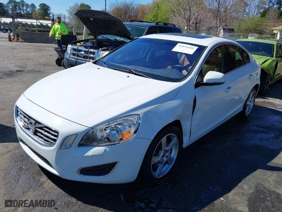 2013 Volvo S60 T5 Premier with VIN YV1612FS3D1227835, listed as a IAAI auction lot 41833680 with 136,776 mi miles. Bid and sale history available at carsss.com. Image 2.