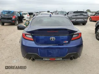 2024 Toyota GR86 Premium with VIN JF1ZNBE16R9752564, listed as a Copart auction lot 45557715 with 11,605 mi miles and Salvage Title. Bid and sale history available at carsss.com. Image 6.