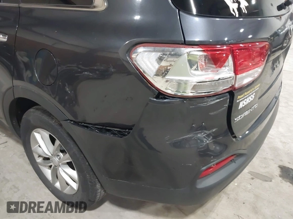 2016 Kia Sorento LX with VIN 5XYPGDA39GG170291, listed as a IAAI auction lot 42045883 with 136,848 mi miles. Bid and sale history available at carsss.com. Image 17.