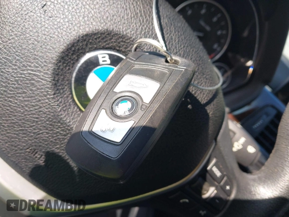 2014 BMW 3 Series 328d xDrive с VIN WBA3D5C52EKX99519, выставлен на аукционе IAAI как лот 41909624 с пробегом 112 395 миль миль и . История ставок и продаж доступна на DreamBid. Изображение 11.