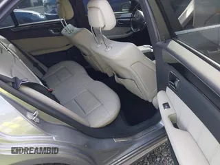 2010 Mercedes-Benz E-Class E 350 Luxury with VIN WDDHF8HB3AA128286, listed as a IAAI auction lot 41970037 with 183,961 mi miles. Bid and sale history available at carsss.com. Image 8.