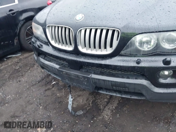 2004 BMW X5 3.0i with VIN 5UXFA13564LU31014, listed as a IAAI auction lot 41848344 with 999,999 mi miles. Bid and sale history available at carsss.com. Image 6.