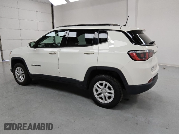 2018 Jeep Compass Sport z VIN 3C4NJDAB1JT306171, wystawiony jako Copart lot #55169745 z przebiegiem 54 489 mil mil oraz Czysty tytuł • Clean title. Historia ofert i sprzedaży dostępna na DreamBid. Obrazek 2.