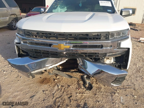 2019 Chevrolet Silverado 1500 LT with VIN 3GCPWCED5KG146483, listed as a IAAI auction lot 41757133 with 126,638 mi miles. Bid and sale history available at carsss.com. Image 6.