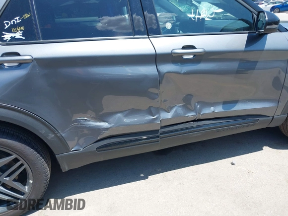 2025 Ford Explorer ST-Line with VIN 1FMUK8KH7SGB37620, listed as a IAAI auction lot 42553038 with 8,067 mi miles and . Bid and sale history available at DreamBid. Image 6.