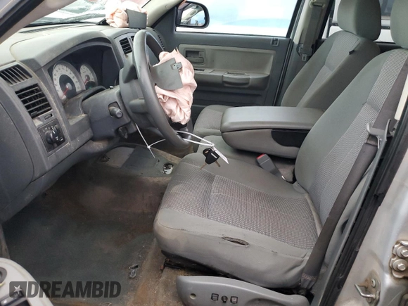 2007 Dodge Dakota SLT with VIN 1D7HW48N27S209754, listed as a Copart auction lot 81525424 with 217,221 mi miles and Salvage Title. Bid and sale history available at carsss.com. Image 7.