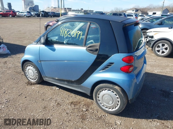 2013 Smart fortwo Pure z VIN WMEEJ3BA5DK672416, wystawiony jako IAAI lot #41820199 z przebiegiem 75 875 mil mil oraz . Historia ofert i sprzedaży dostępna na DreamBid. Obrazek 3.