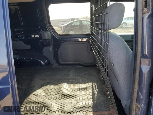 2010 Ford Transit Connect XLT z VIN NM0LS6BN4AT029842, wystawiony jako Copart lot #48741855 z przebiegiem 123 304 mil mil oraz Szkoda całkowita • Salvage title. Historia ofert i sprzedaży dostępna na DreamBid. Obrazek 10.