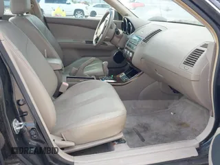 2005 Nissan Altima SE-R z VIN 1N4BL11D45C127708, wystawiony jako IAAI lot #42409292 z przebiegiem 57 667 mil mil oraz . Historia ofert i sprzedaży dostępna na DreamBid. Obrazek 5.