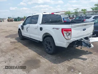 2022 Ford F-150 XL z VIN 1FTEW1EP1NKD75438, wystawiony jako IAAI lot #42476721 z przebiegiem 47 812 mil mil oraz . Historia ofert i sprzedaży dostępna na DreamBid. Obrazek 3.