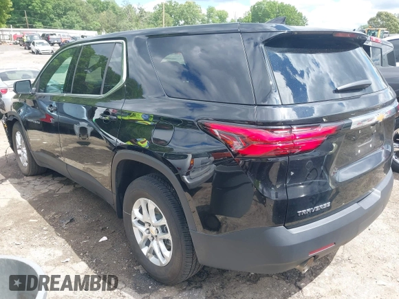 2023 Chevrolet Traverse LS z VIN 1GNERFKW9PJ319344, wystawiony jako IAAI lot #42181237 z przebiegiem 33 760 mil mil oraz . Historia ofert i sprzedaży dostępna na DreamBid. Obrazek 3.