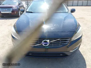 2016 Volvo S60 T5 Drive-E Premier with VIN YV126MFK9G2396543, listed as a IAAI auction lot 41912700 with 226,226 mi miles. Bid and sale history available at carsss.com. Image 6.
