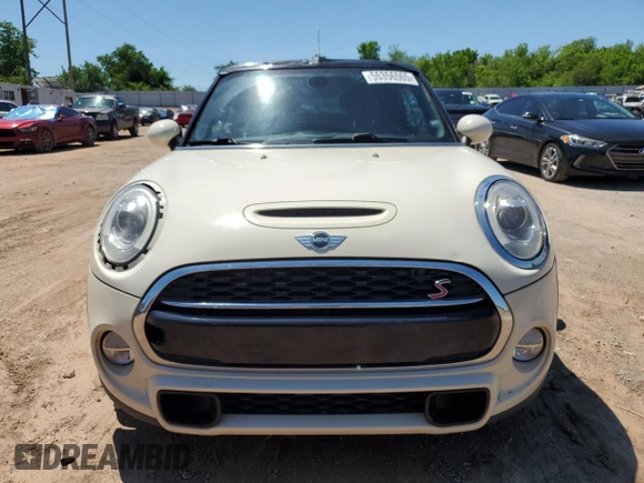 2016 MINI Convertible S с VIN WMWWG9C58G3A91299, выставлен на аукционе Copart как лот 55356565 с пробегом 87 333 миль миль и Списание • Salvage title. История ставок и продаж доступна на DreamBid. Изображение 5.