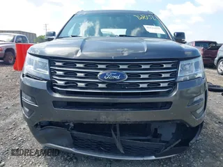 2017 Ford Explorer XLT with VIN 1FM5K7D86HGB90698, listed as a IAAI auction lot 42526802 with 124,640 mi miles and . Bid and sale history available at DreamBid. Image 12.
