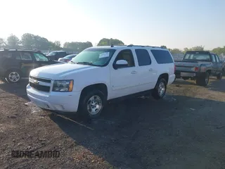 2007 Chevrolet Suburban LTZ with VIN 3GNFC16087G271075, listed as a IAAI auction lot 42010391 with 217,223 mi miles and . Bid and sale history available at DreamBid. Image 2.
