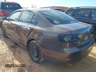 2011 Volkswagen Jetta SE с VIN 3VWDX7AJ0BM344471, выставлен на аукционе IAAI как лот 42307475 с пробегом 217 998 миль миль и . История ставок и продаж доступна на DreamBid. Изображение 3.