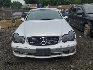2005 Mercedes-Benz C 230 Kompressor with VIN WDBRF40J45F680204, listed as a Copart auction lot 60809755 with 169,581 mi miles and Salvage title. Bid and sale history available at DreamBid. Image 5.