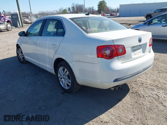 2007 Volkswagen Jetta 2.5 с VIN 3VWSF71K67M033668, выставлен на аукционе IAAI как лот 41701393 с пробегом 227 027 миль миль и . История ставок и продаж доступна на DreamBid. Изображение 3.