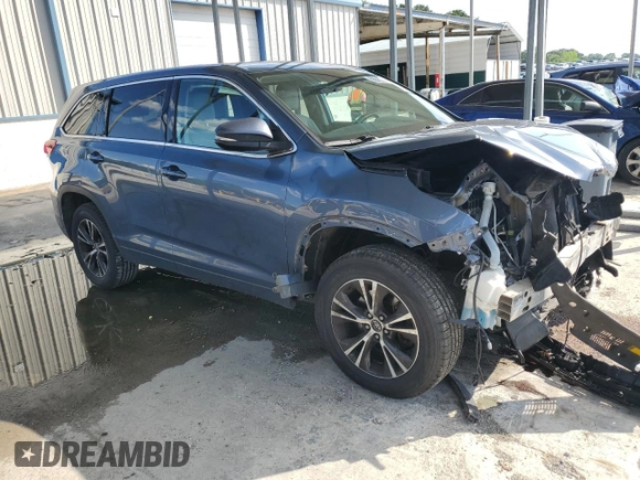 2018 Toyota Highlander LE z VIN 5TDZZRFH8JS235257, wystawiony jako Copart lot #56845205 z przebiegiem 136 194 mil mil oraz Szkoda całkowita • Salvage title. Historia ofert i sprzedaży dostępna na DreamBid. Obrazek 4.