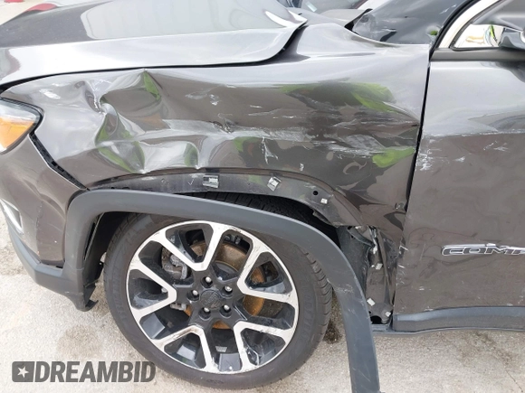 2021 Jeep Compass Limited z VIN 3C4NJDCB5MT521750, wystawiony jako IAAI lot #42169668 z przebiegiem 26 580 mil mil oraz . Historia ofert i sprzedaży dostępna na DreamBid. Obrazek 6.