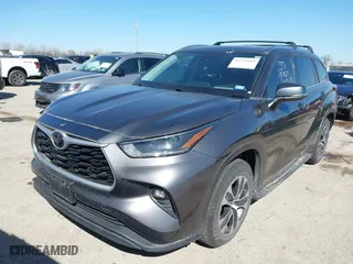 2021 Toyota Highlander XLE with VIN 5TDGZRAH3MS057776, listed as a IAAI auction lot 41754519 with 79,725 mi miles. Bid and sale history available at carsss.com. Image 18.