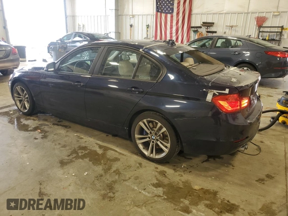 2015 BMW 3 Series 328i xDrive z VIN WBA3B5G5XFNS16548, wystawiony jako Copart lot #54682705 z przebiegiem 137 850 mil mil oraz Czysty tytuł • Clean title. Historia ofert i sprzedaży dostępna na DreamBid. Obrazek 2.