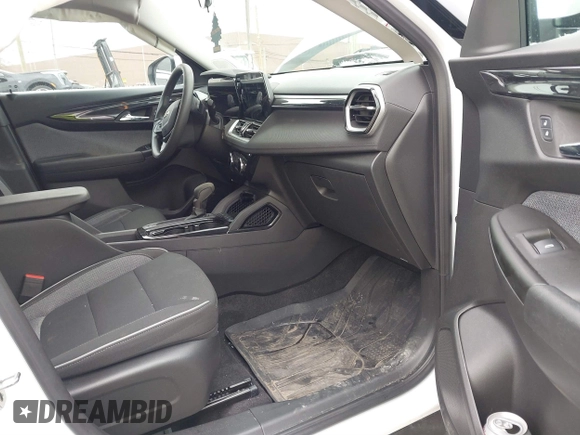 2024 Chevrolet TrailBlazer LT with VIN KL79MPSL4RB151529, listed as a IAAI auction lot 41730837 with 11,631 mi miles and . Bid and sale history available at DreamBid. Image 5.