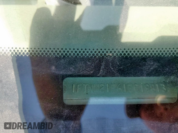 2001 Ford F-250 XL с VIN 1FTNW21F61EC19813, выставлен на аукционе Copart как лот 50197235 с пробегом Не указан миль и Чистый • Clean title. История ставок и продаж доступна на DreamBid. Изображение 12.