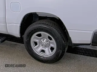 2024 Ram 1500 Tradesman с VIN 1C6RRFGG9RN221915, выставлен на аукционе IAAI как лот 42849293 с пробегом 59 миль миль и . История ставок и продаж доступна на DreamBid. Изображение 12.