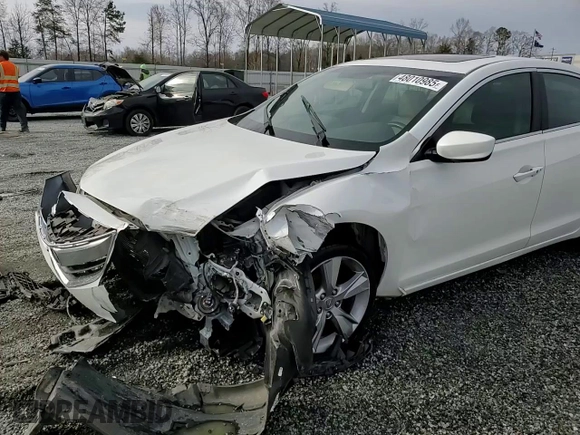 2013 Acura ILX Premium Pkg with VIN 19VDE1F52DE022101, listed as a Copart auction lot 48010985 with 186,333 mi miles and Salvage Title. Bid and sale history available at carsss.com. Image 13.