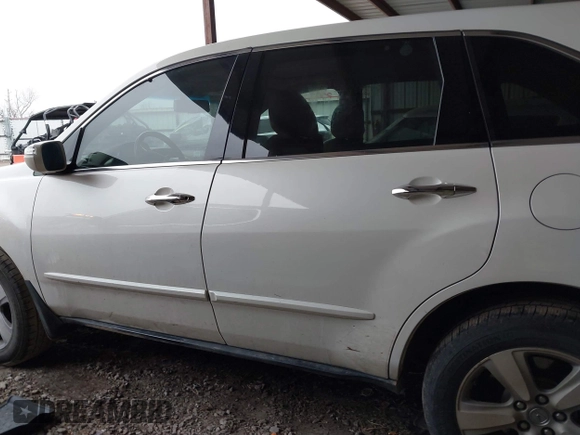 2013 Acura MDX with VIN 2HNYD2H20DH513432, listed as a IAAI auction lot 41458326 with 121,972 mi miles. Bid and sale history available at carsss.com. Image 14.